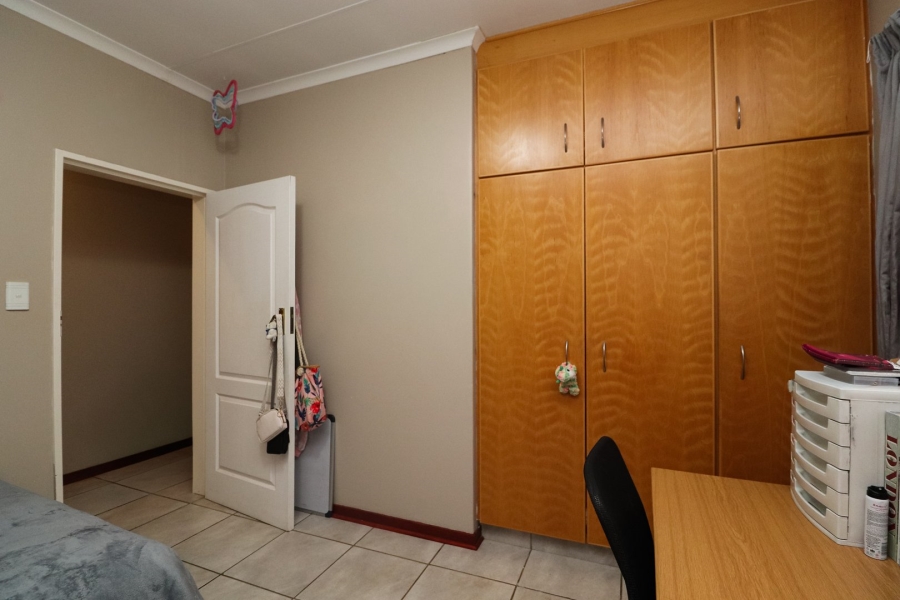 3 Bedroom Property for Sale in Flamwood North West